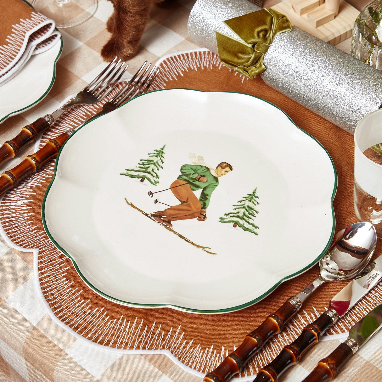 Heidi & Hans Skier Dinner Plate (Set of 4)