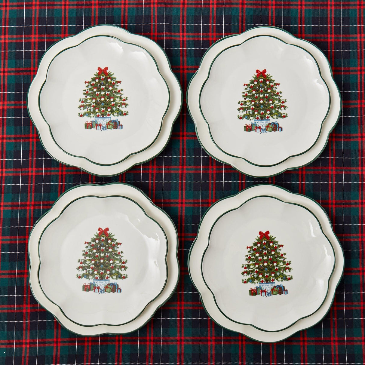 Mrs. Alice Christmas Tree Starter Plate (Set of 4)