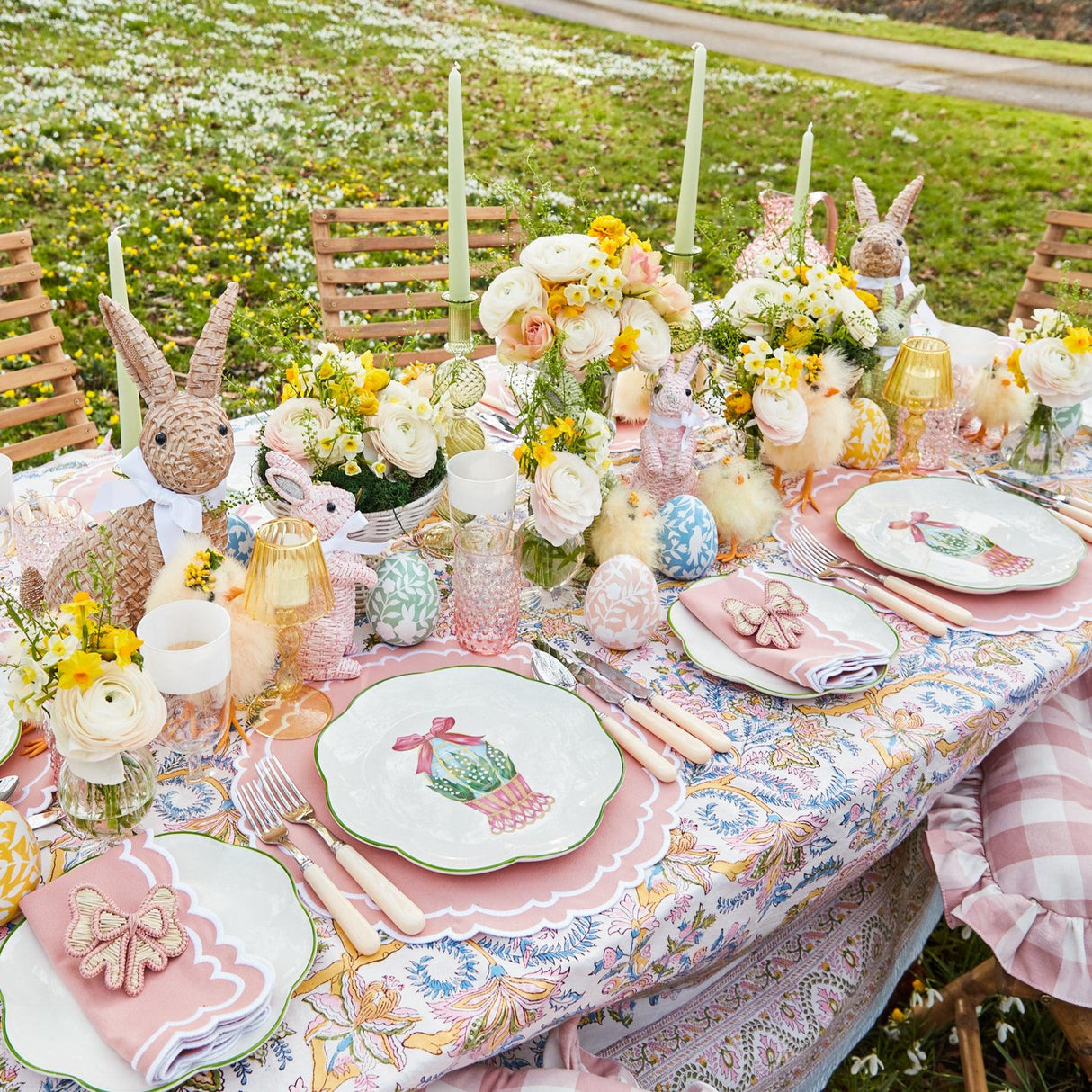 Scalloped Easter Dinner Plate (Set of 4)