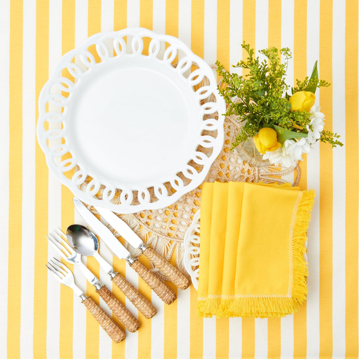 White Lace Dinner Plates (Set of 4)