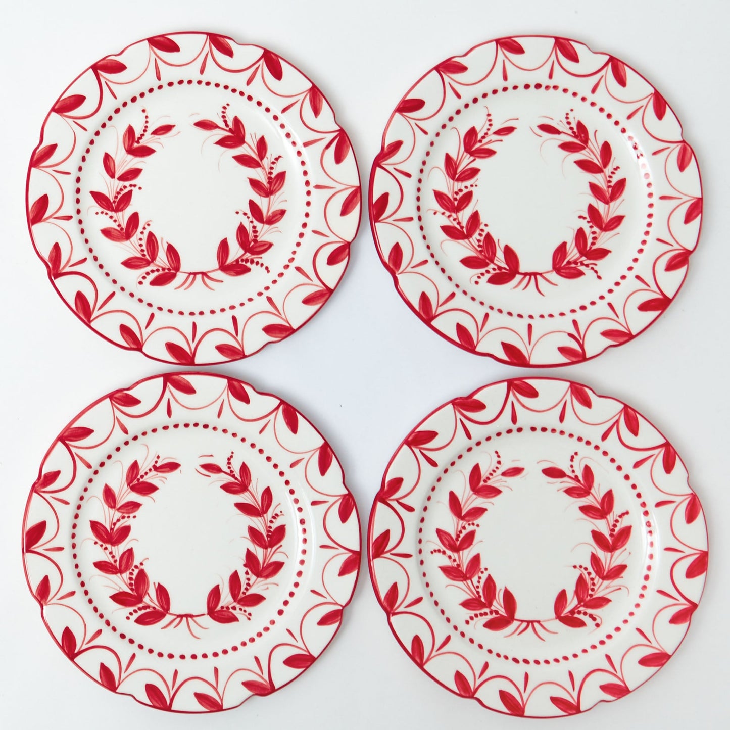 Elizabeth Red Garland Dinner Plates (Set of 4)