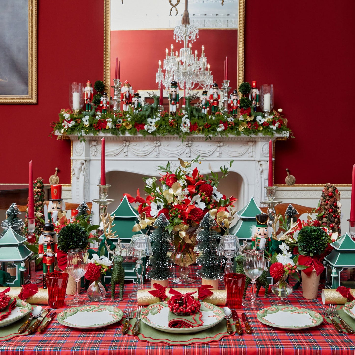 Red Berry Dinner & Starter Plates (Set of 8)