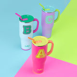 Taza gigante con inicial T ultravioleta (40 oz)